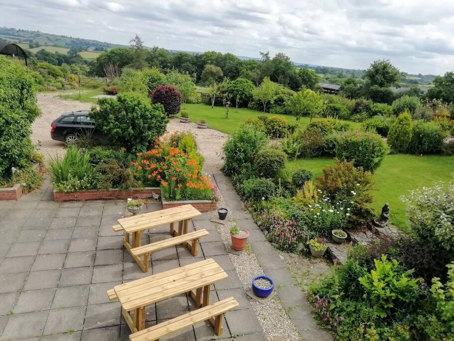 Country Home With Gardens นิวทาวน์ ภายนอก รูปภาพ